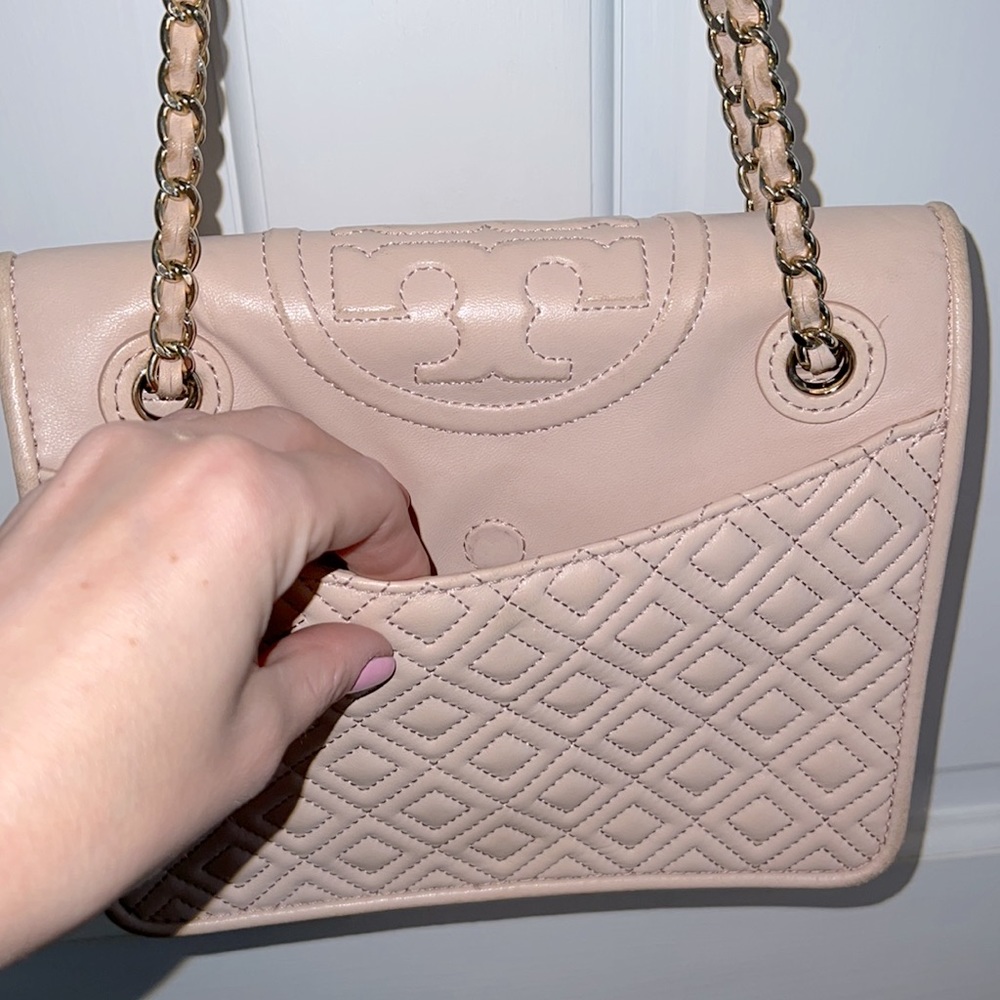 Quilted Tory Burch Fleming Shoulder & Crossbody Bag - Picture 2 of 12